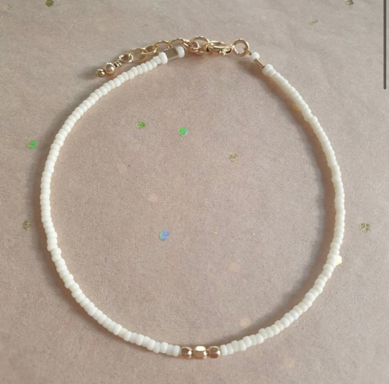 Minimalist // Cream Gold